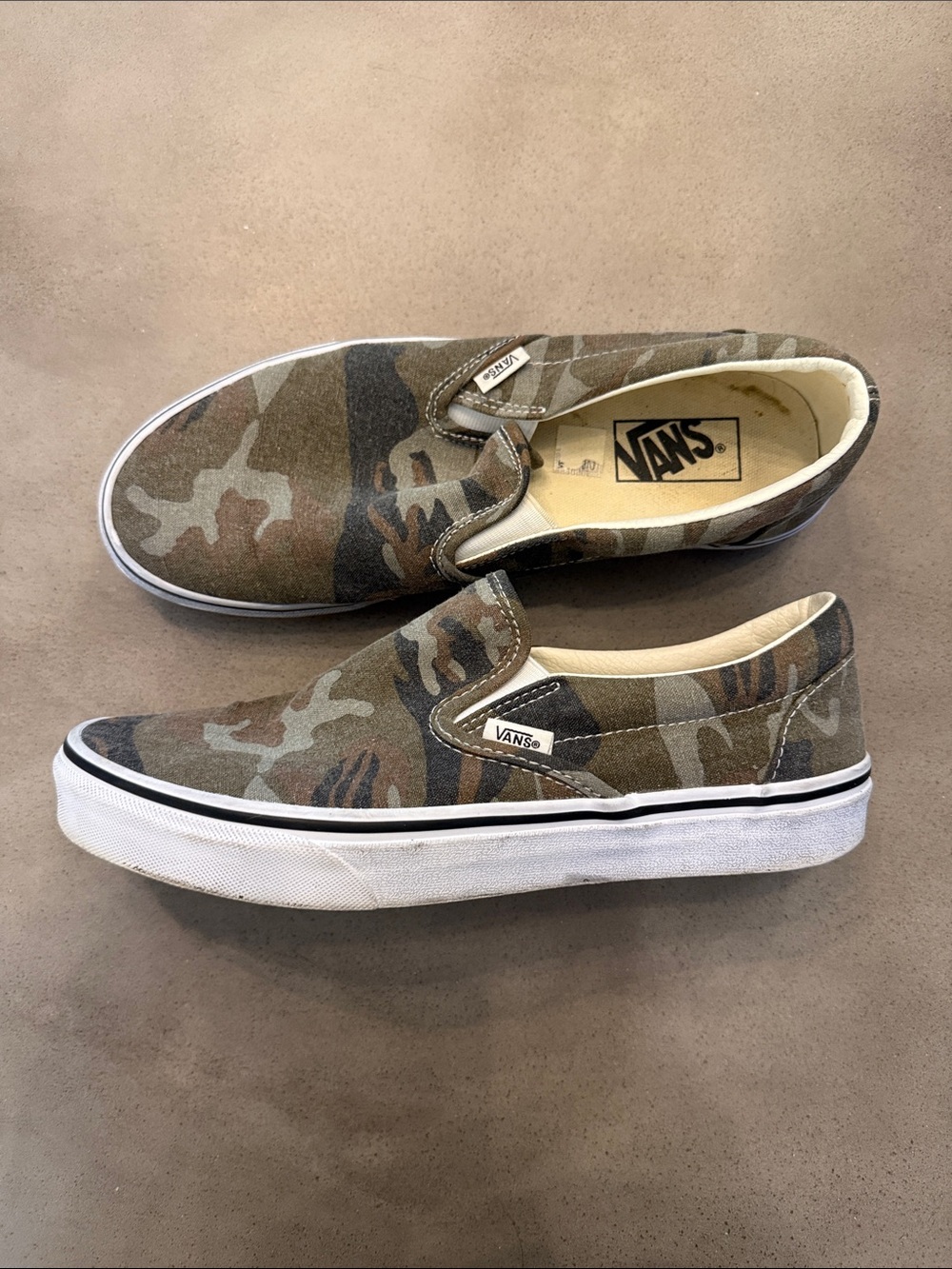 😎 Vans Men’s Slip-On Camo Canvas Shoes - Green Camo